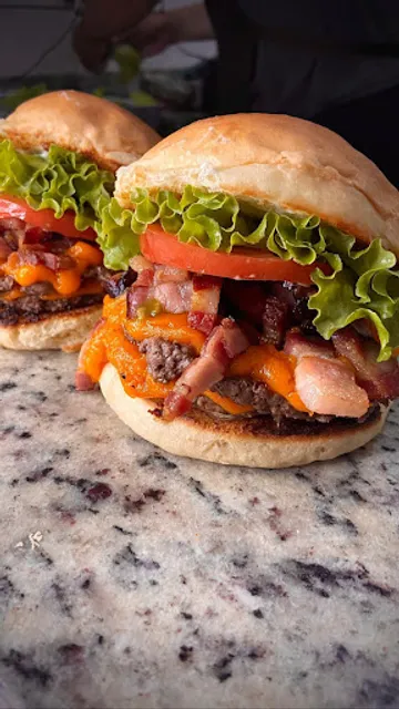 TÁ NA MÃO HAMBÚRGUERIA ARAXA