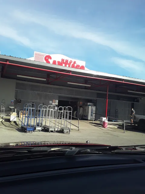 Hermanos Santiago Cash & Carry