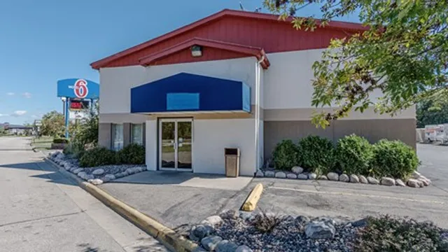 Motel 6 La Crosse, WI