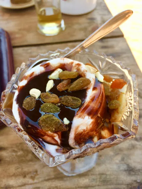 Sea Land Bar, Restaurant & Beach Huts