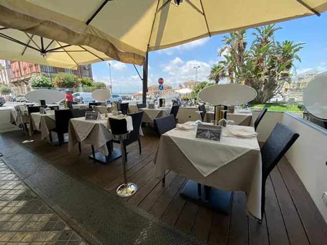 Dock Café Restaurant