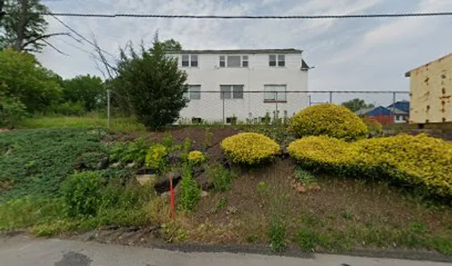 The Shoppes on The Hill