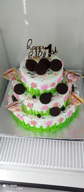 CAKE LAND BAKERS AND SWEETS