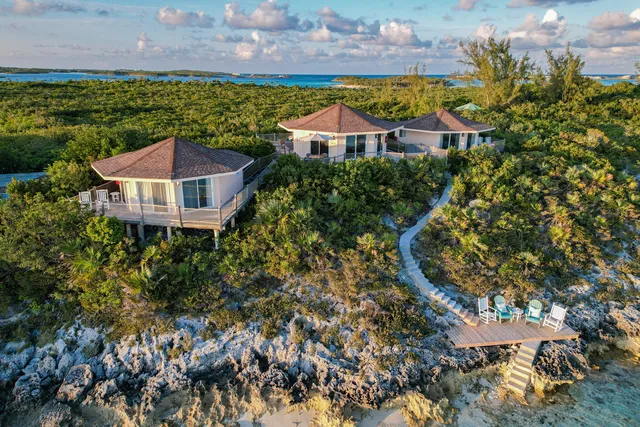Fowl Cay Resort