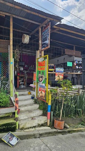 Un café en el camino, Guest house