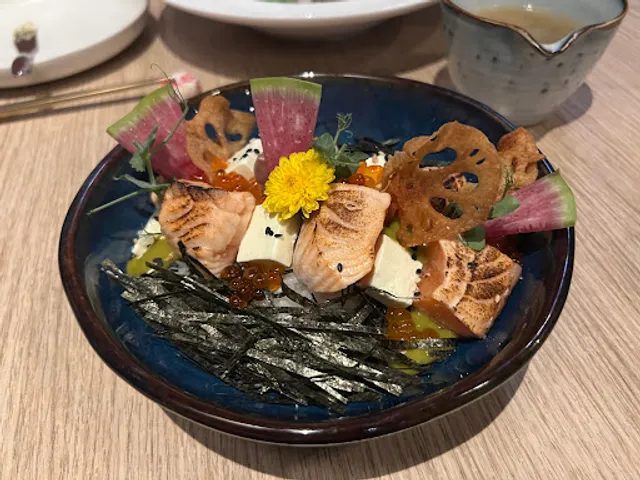 Yui Bar & Restaurant