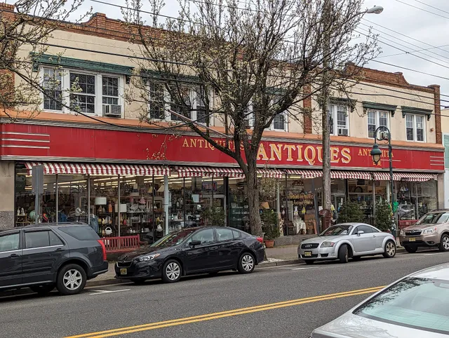 Point Pavilion Antique Centre