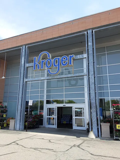 Bloomfield Village Square Shopping Center