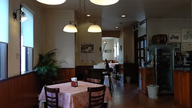 洋食やボンファム