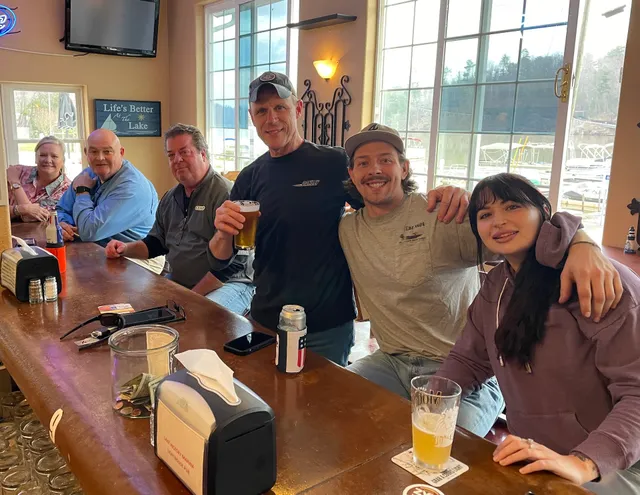 Lake Hickory Pub and Marina