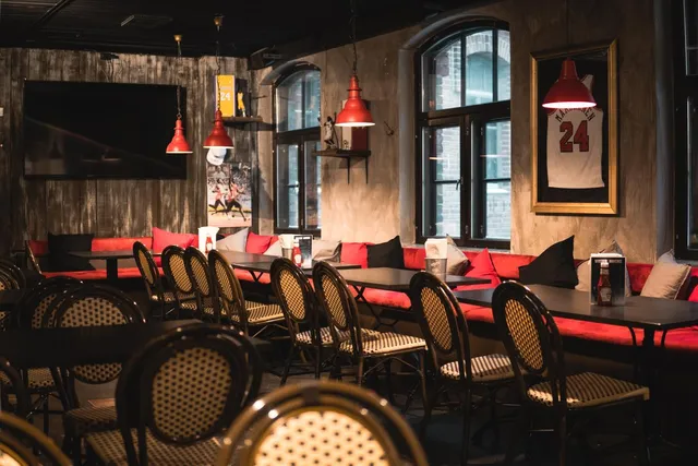 Ravintola Hook, Levi