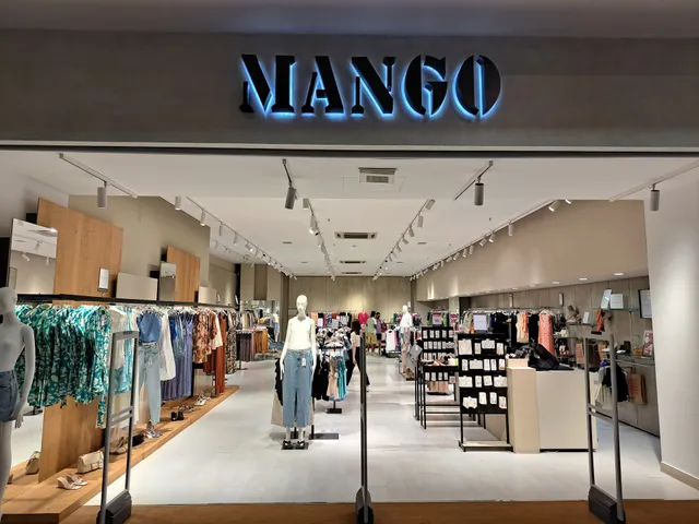 Centro Comercial Tavira Plaza