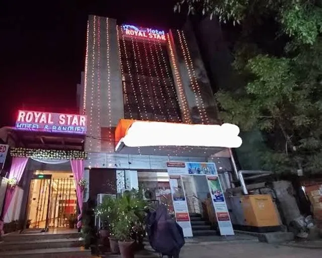 Hotel Royal Star Plot No 9 Sector 10 Dwarka New Delhi