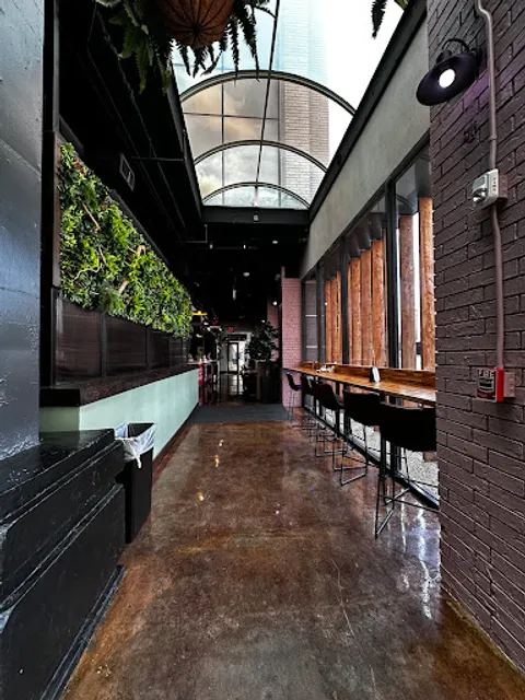 Conservatory Dining Hall, Bar & Lounge