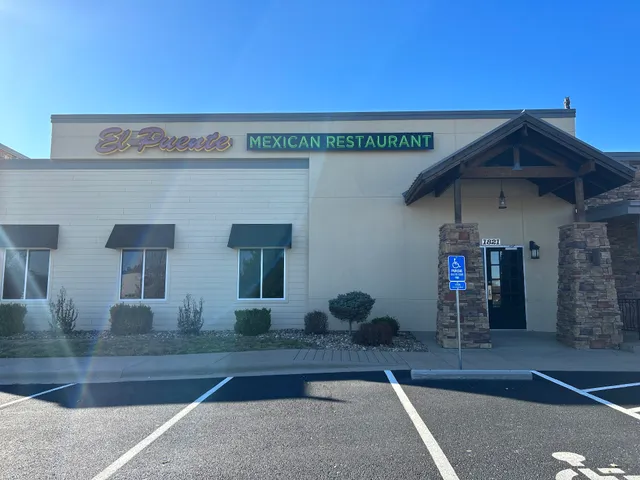 El Puente Mexican Restaurant and Cantina