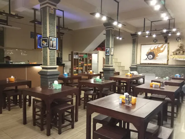 Warung Babi Guling Men Liong