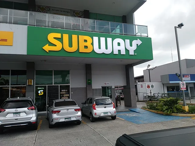 Subway | Plaza Galapágos