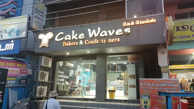 Cake Waves Red Hills