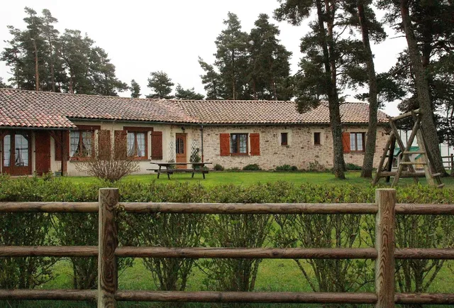 Auberge Les Volpilières - Gîte, Chambres & table d'hôtes
