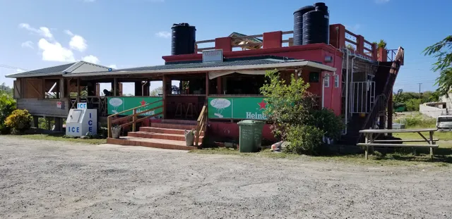 Lushe Restaurant & Bar