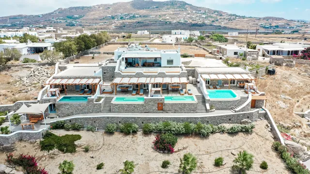 EVI SUITES & VILLAS - Luxury Villas & Suites