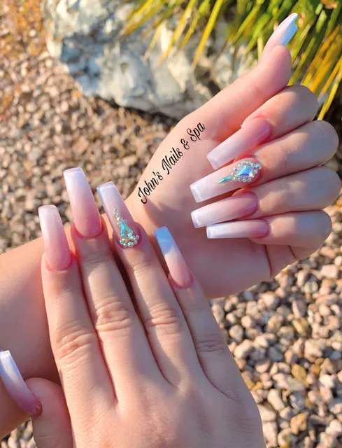 John's Nails & Spa