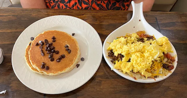 Honey Beez Pancake House