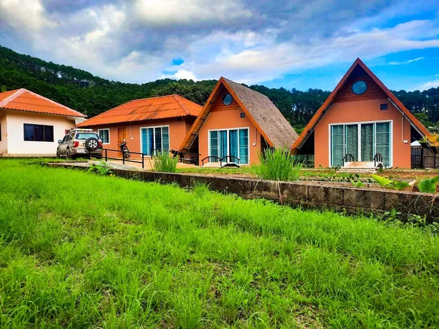 บ้านพักดาวเคียงฟ้า บ้านรักไทย