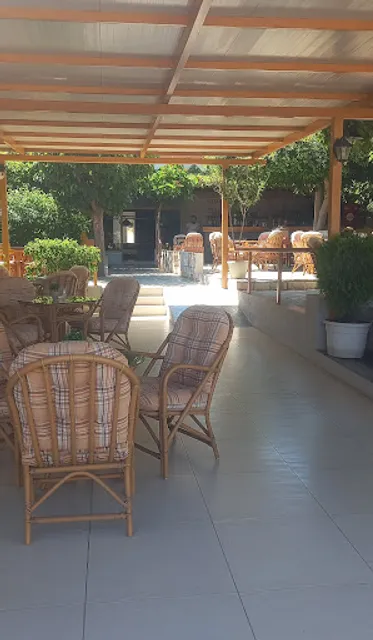 Alexandros Billiards & Coffee