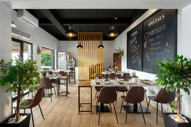 Juniper Bar & Bistro