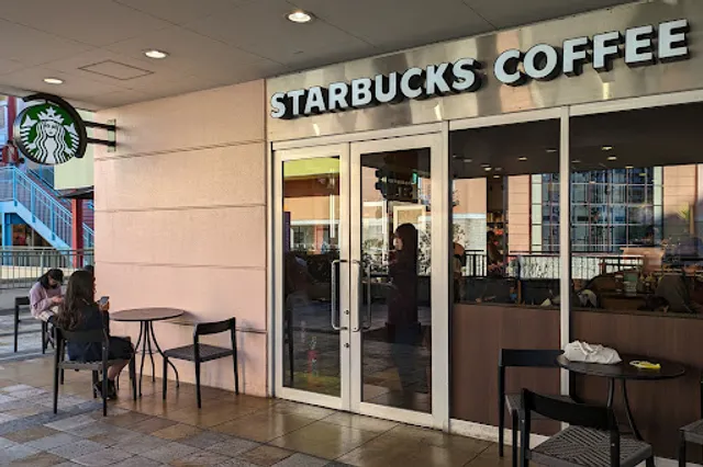 Starbucks Coffee - Ebina