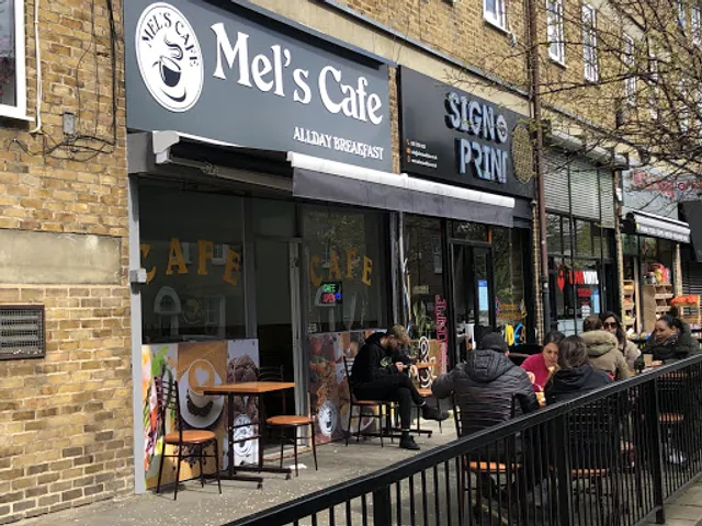 Mel’s Cafe