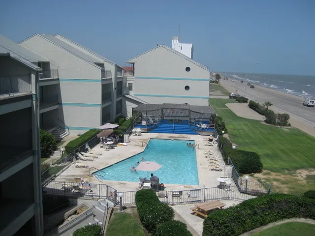 Inverness By the Sea