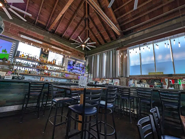 Pono Hawaiian Kitchen & Tap