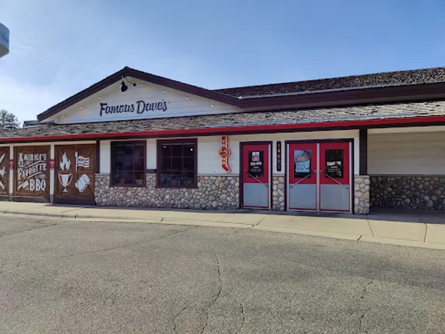 Famous Dave's Bar-B-Que