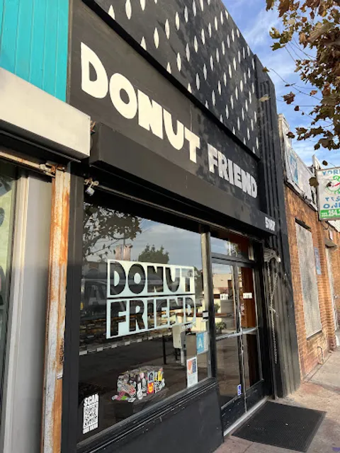Donut Friend - Highland Park - Dessert, Ice Cream, Coffee & More