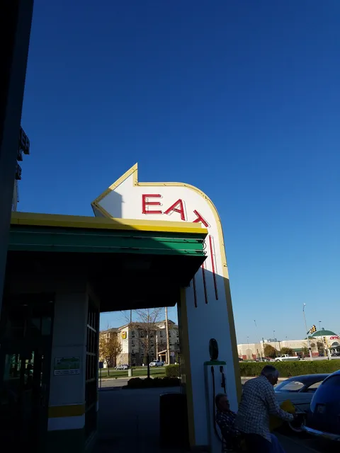 Blue Moon Bar & Grill