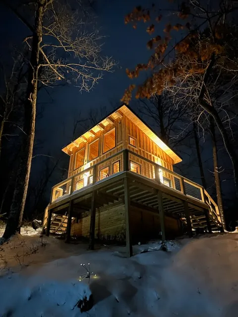 Tunnelvision Tiny Cabin