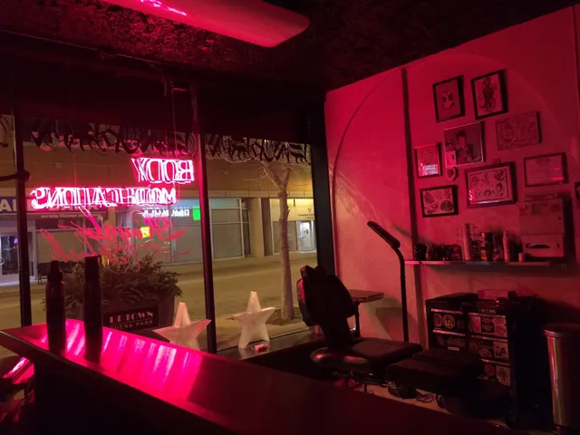 Royal Flesh Tattoo and Piercing