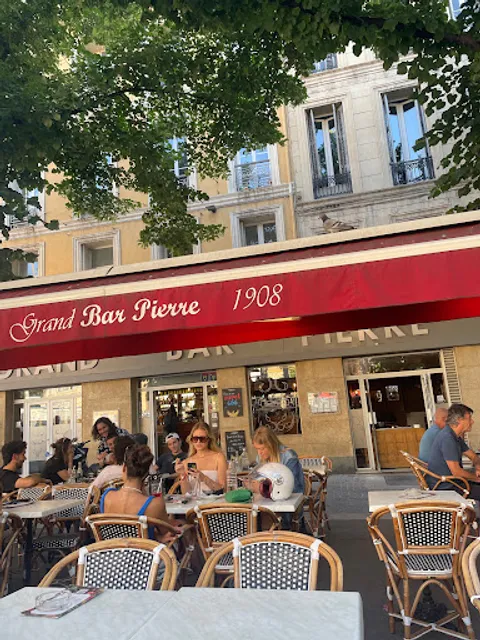 Grand Bar Pierre