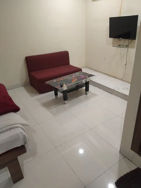 SPOT ON 40856 Hotel Crystal And Restaurant