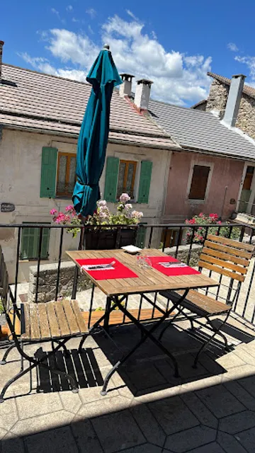 Le Pous Café - Restaurant de Rimplas