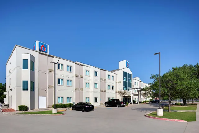 Motel 6 San Antonio, TX - Airport