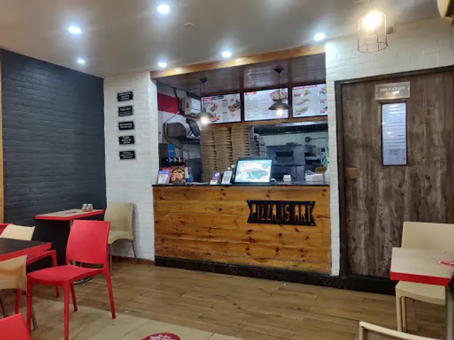 Pizza Hut | Lajpat Nagar, New Delhi