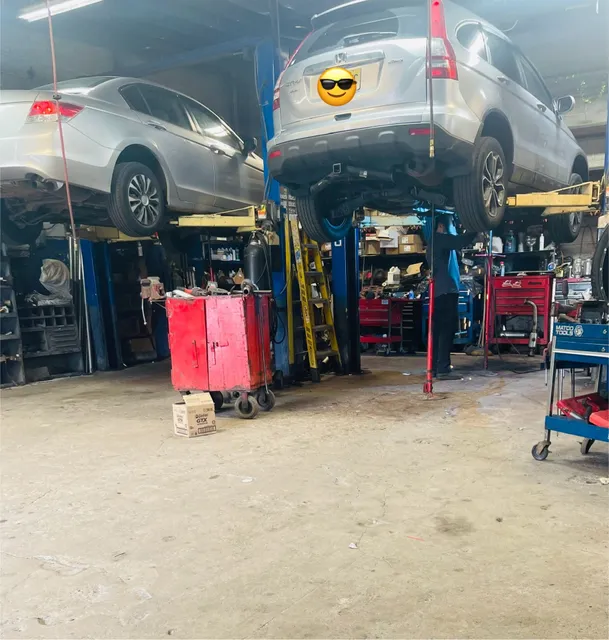 EP Colombia Auto Repair La Casa del Mofle