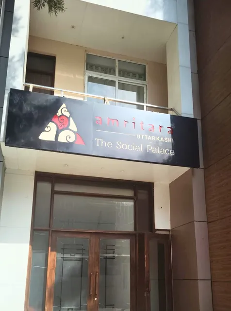 Amritara Social Palace