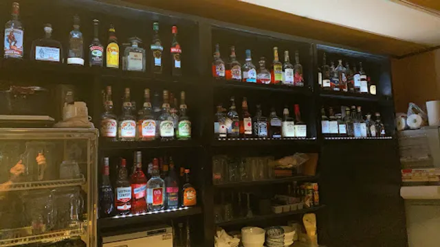 ダイニングダーツバーループ