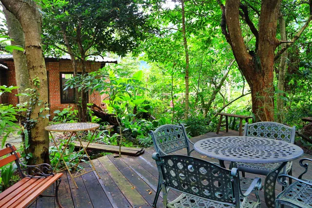 自然在家書坊（FB私訊預約，謝謝）