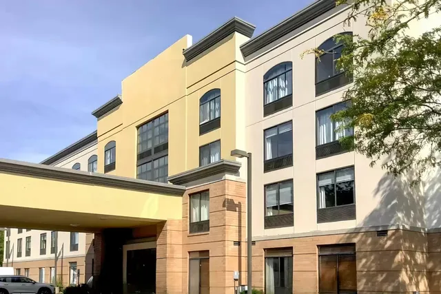 Comfort Inn & Suites Arlington Heights - Schaumburg