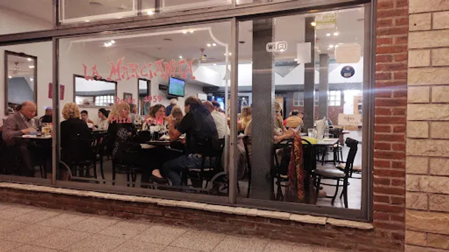 La Marcianita - Colón